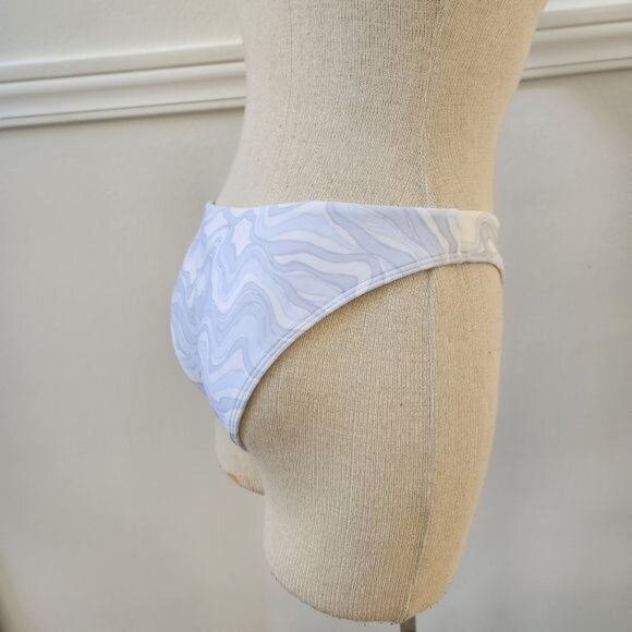 Abercrombie & Fitch Brand New Retro Swirl Bikini Bottoms size small - Picture 4 of 9